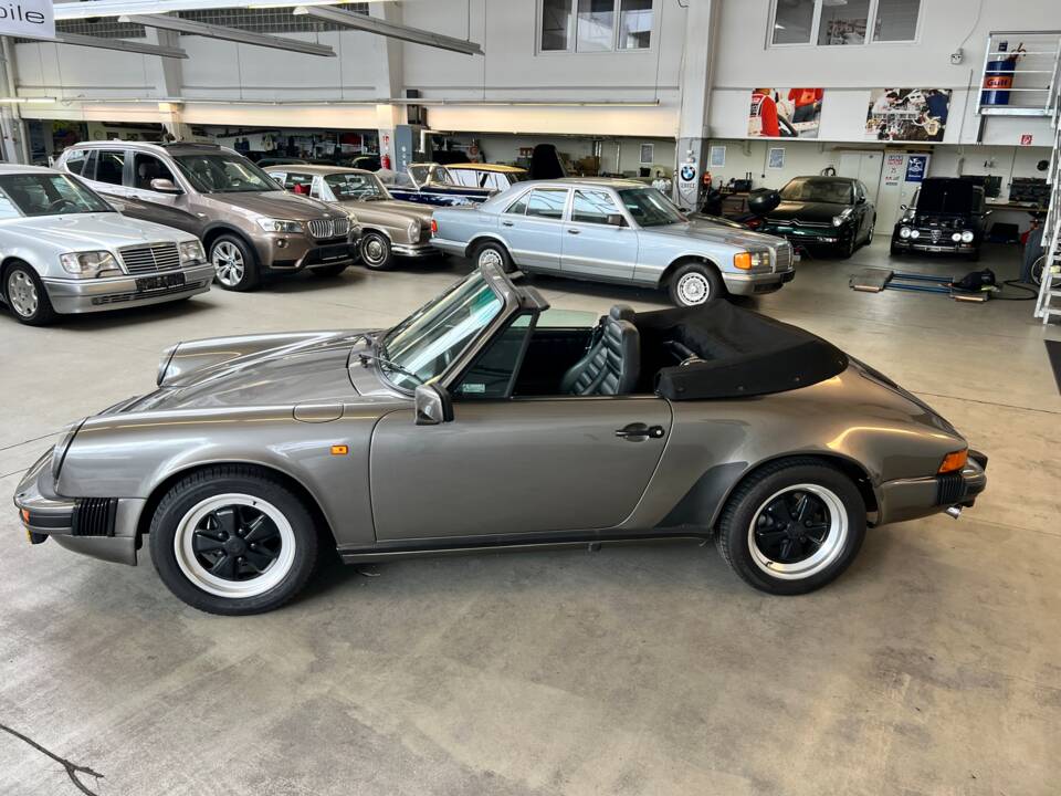 Image 9/71 de Porsche 911 SC 3.0 (1983)