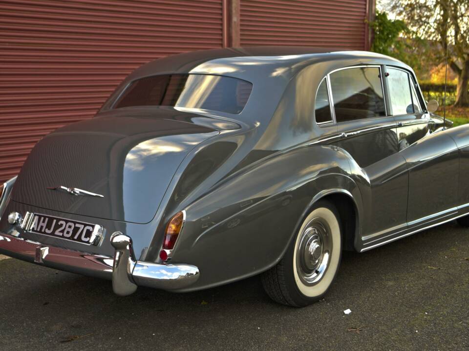 Image 13/50 of Rolls-Royce Silver Cloud III (1965)