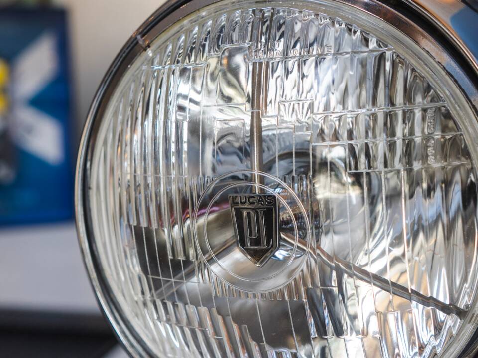 Image 14/18 of Austin-Healey 3000 Mk II (BJ7) (1963)