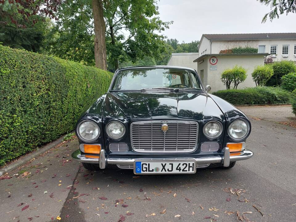 Imagen 2/22 de Jaguar XJ 6 4.2 (1971)