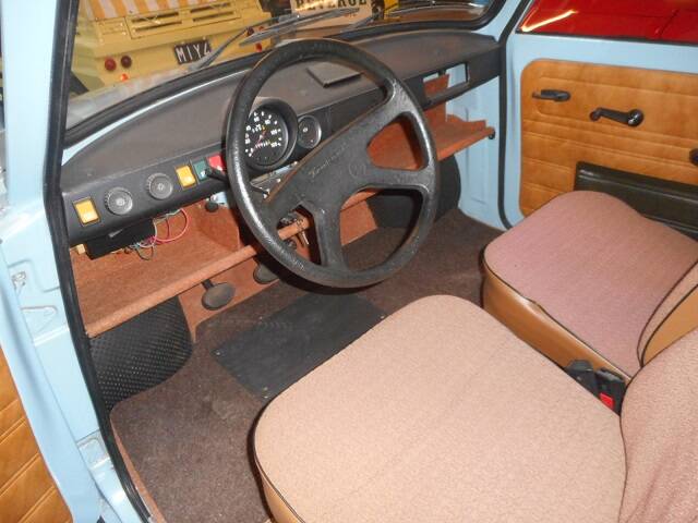 Imagen 13/20 de Trabant 601 S de Luxe (1992)