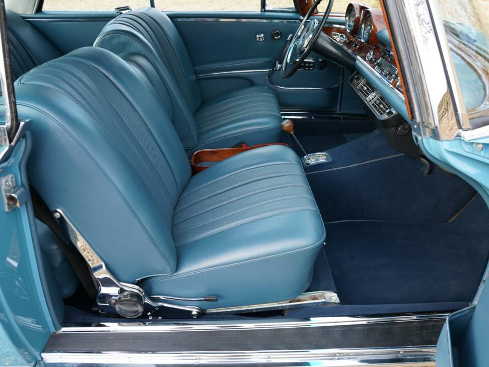 Bild 38/50 von Mercedes-Benz 250 SE (1967)