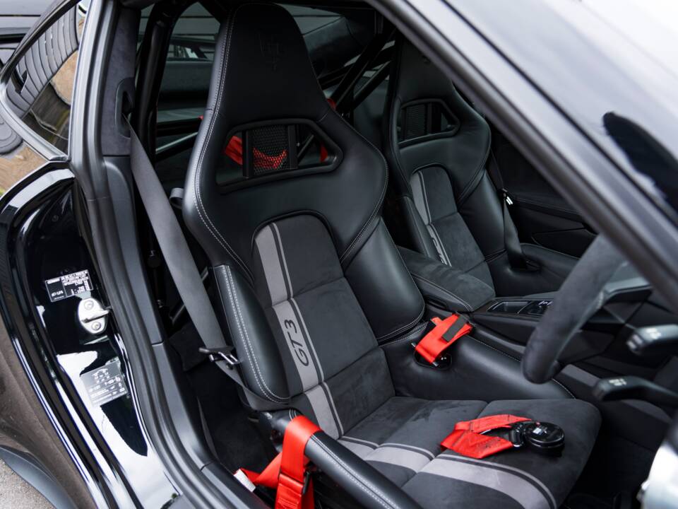Afbeelding 37/52 van Porsche 911 GT3 (2017)
