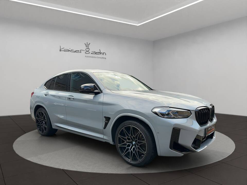 Image 3/29 of BMW X4 M (2022)