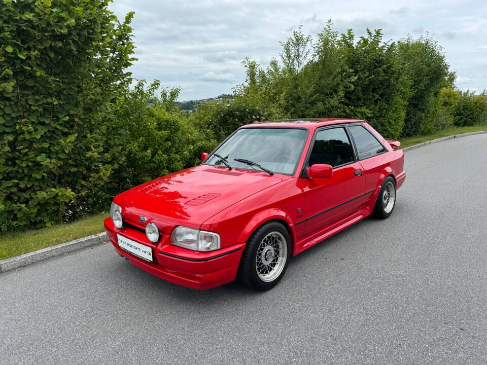 Image 49/49 of Ford Escort XR3i (1990)