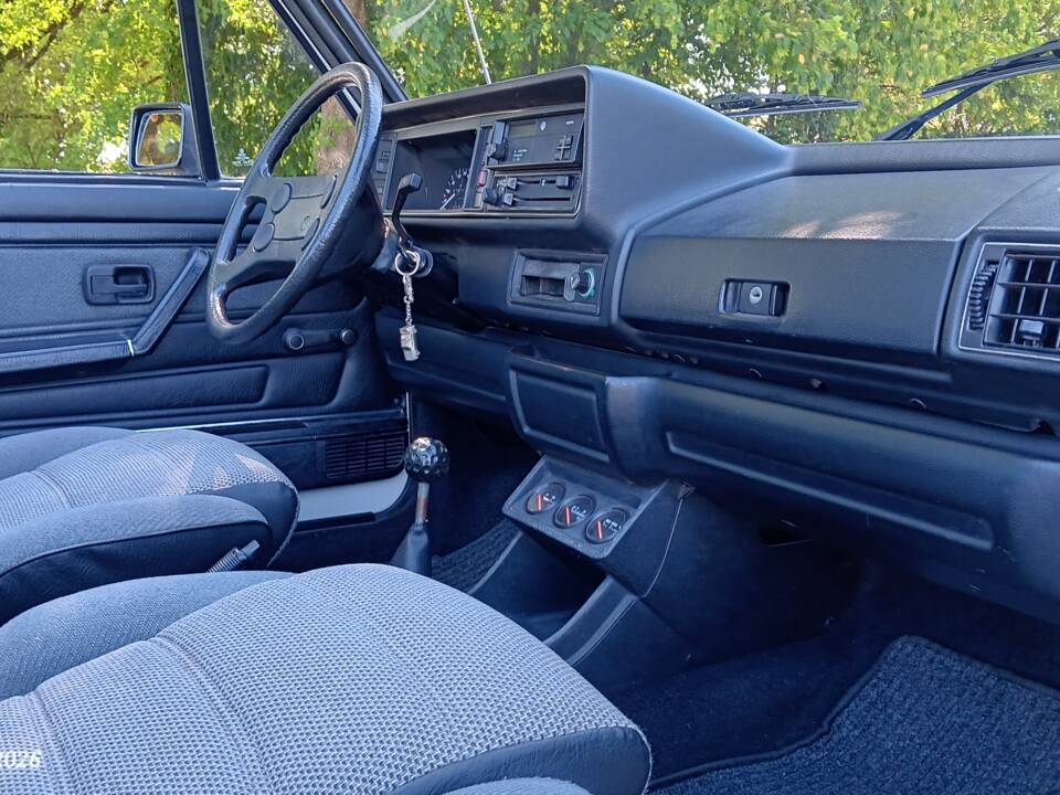 Bild 46/55 von Volkswagen Golf I Cabrio 1.8 (1985)