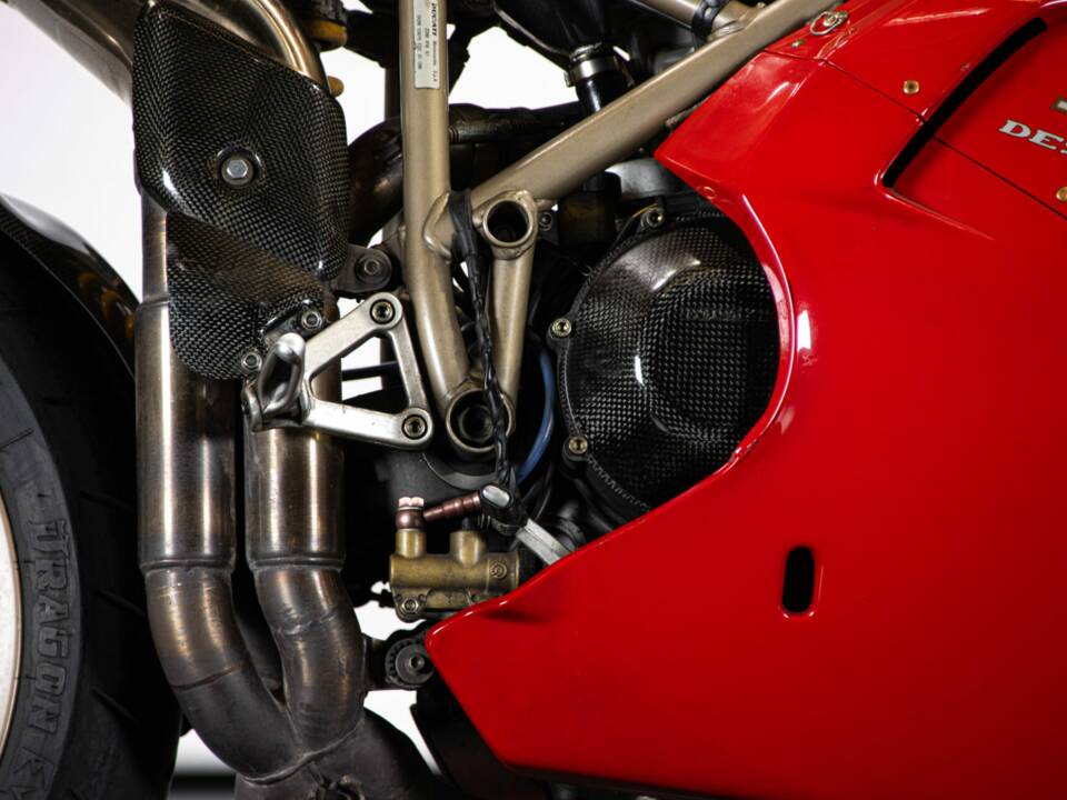 Bild 28/50 von Ducati 916 (1994)
