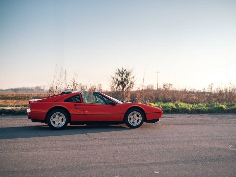 Bild 99/100 von Ferrari 328 GTS (1986)