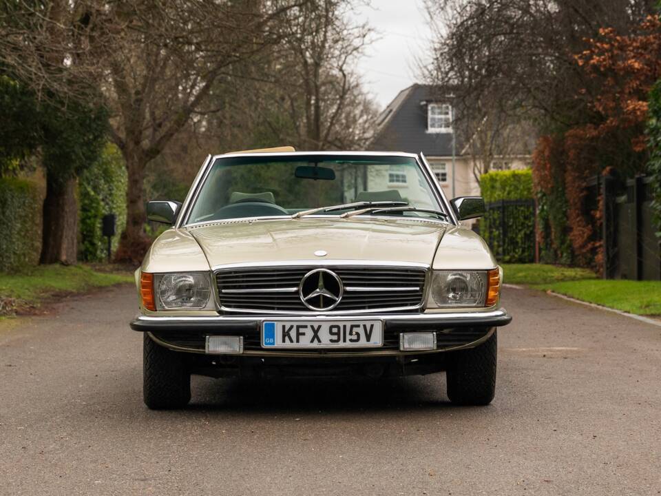 Bild 6/29 von Mercedes-Benz 350 SL (1980)