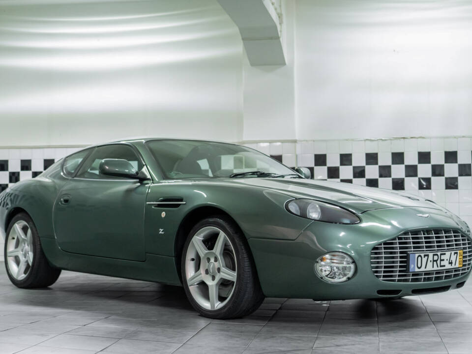 Bild 2/30 von Aston Martin DB 7 Zagato (2004)