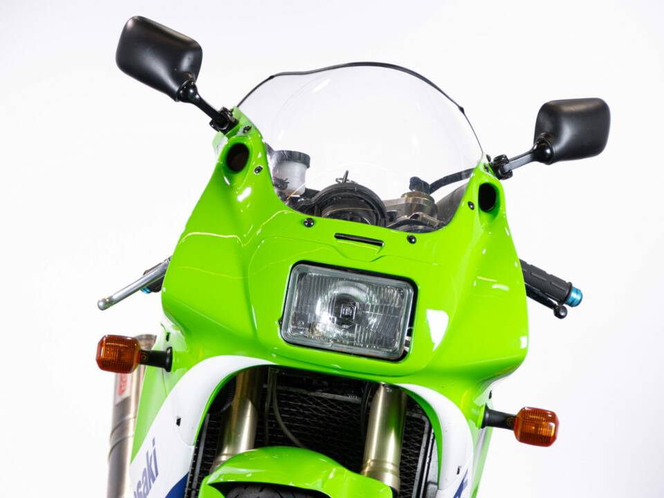 Image 41/50 of Kawasaki ZX-R 400 (1990)