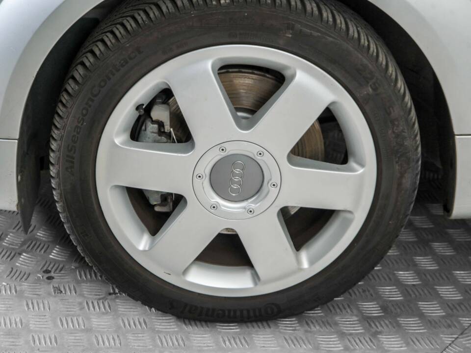 Bild 23/50 von Audi TT 1.8 T (2000)