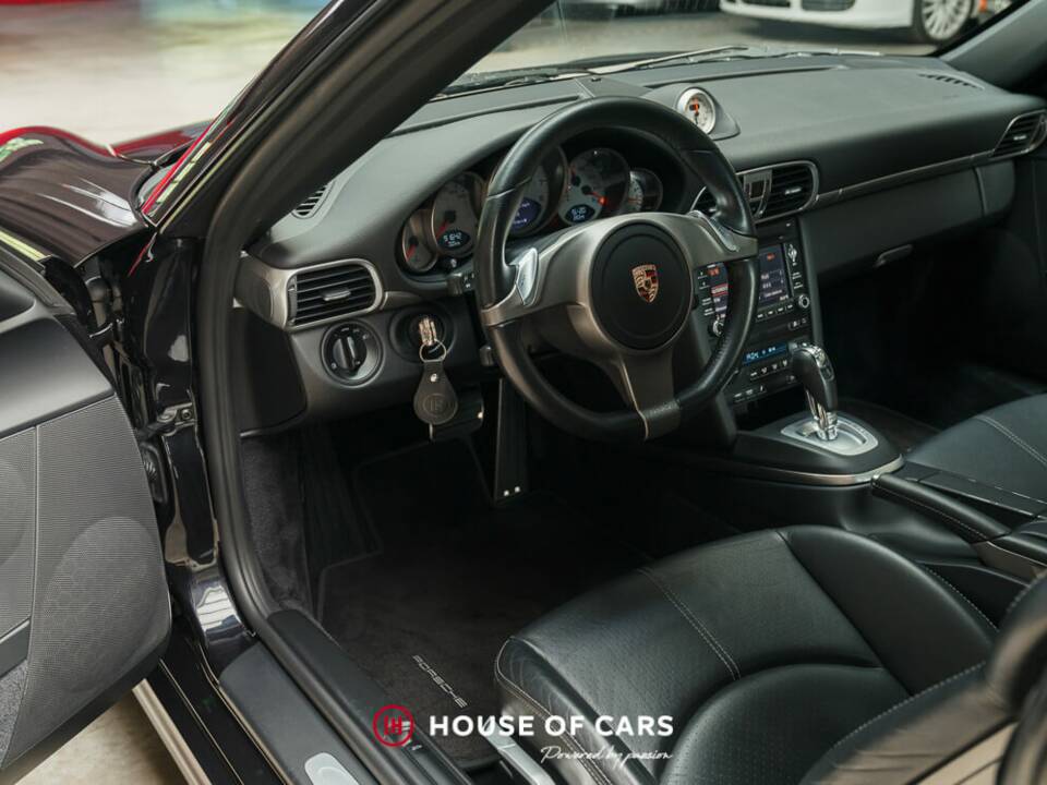 Image 14/23 of Porsche 911 Carrera S (2010)