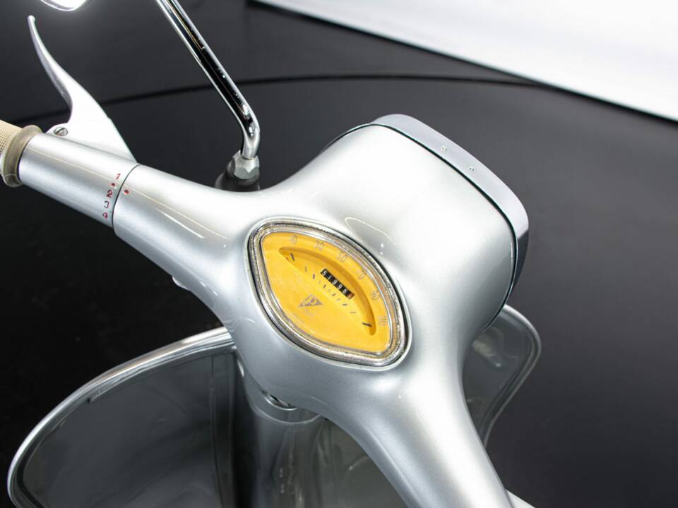 Bild 36/50 von Piaggio Vespa 150 Sprint (1967)