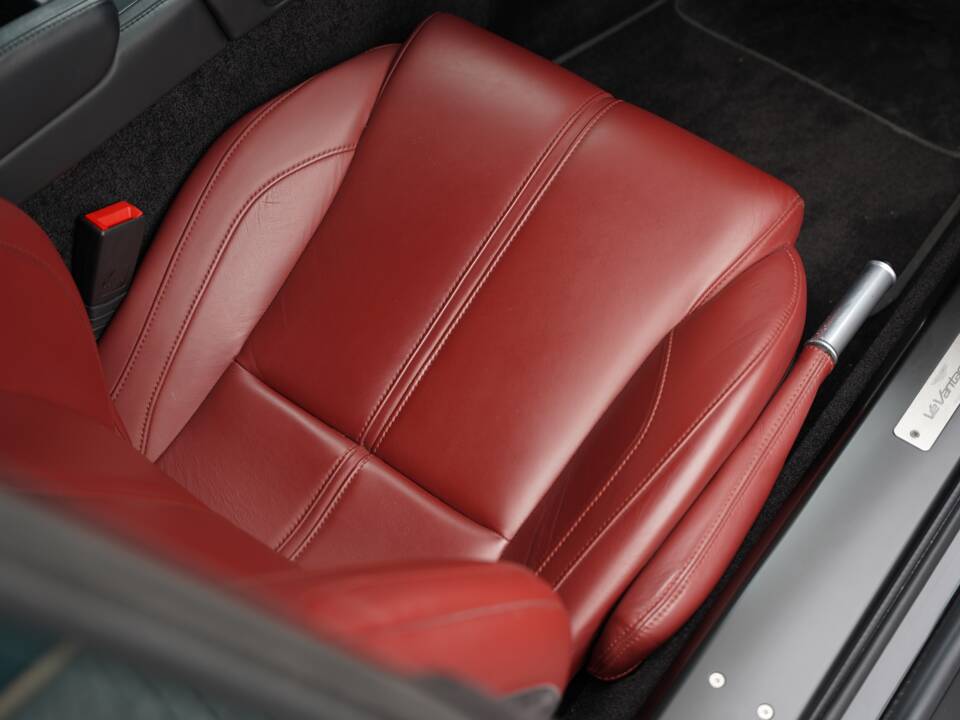 Afbeelding 19/50 van Aston Martin V12 Vantage S (2018)