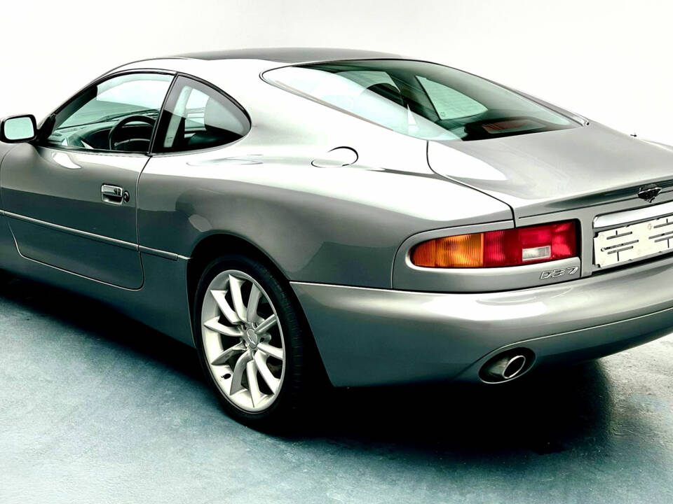 Bild 3/10 von Aston Martin DB 7 Vantage (2001)