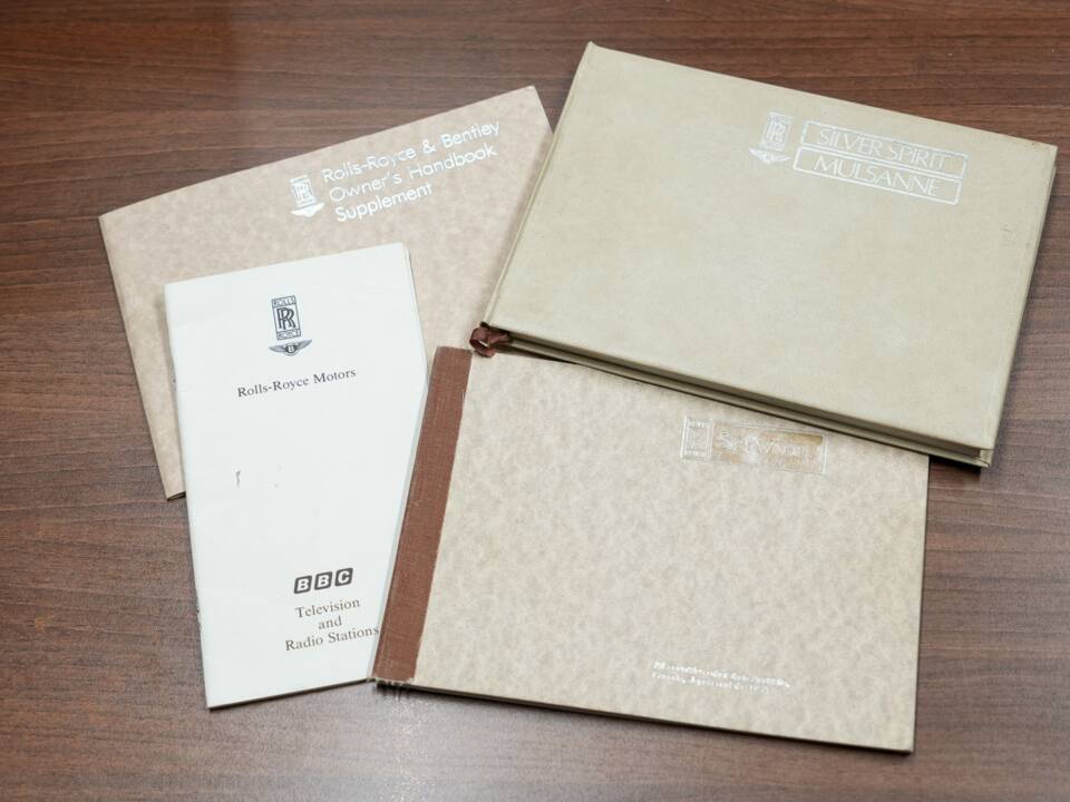 Image 10/48 of Rolls-Royce Silver Spirit (1983)