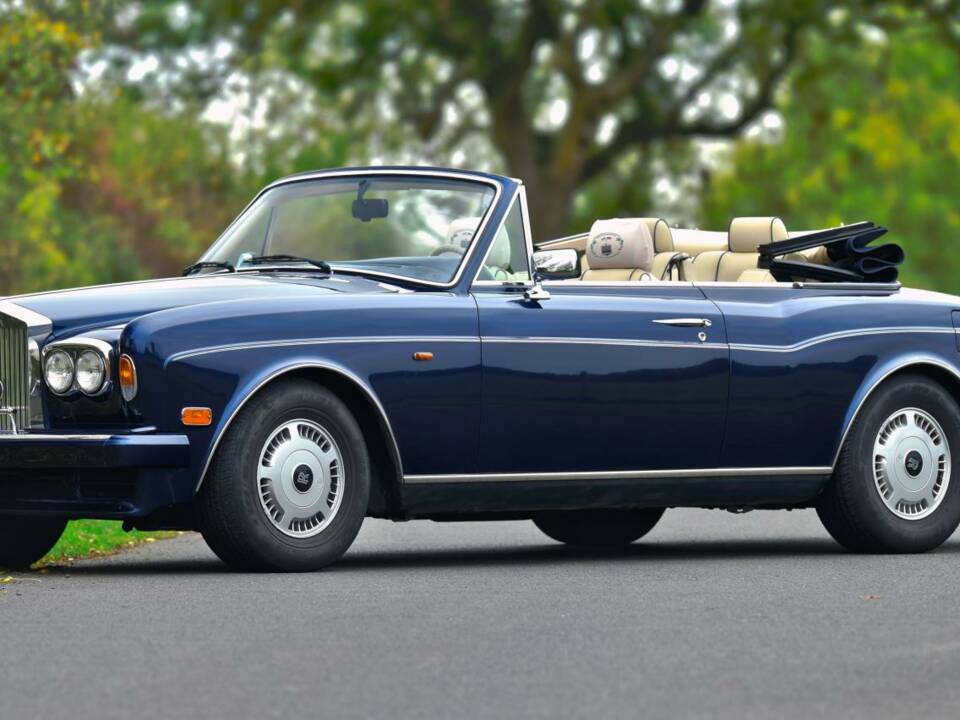 Image 6/50 of Rolls-Royce Corniche S (1995)