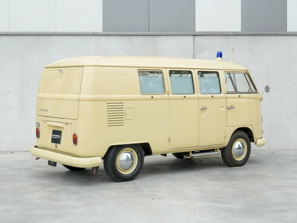 Bild 6/37 von Volkswagen T1 Kastenwagen (1966)
