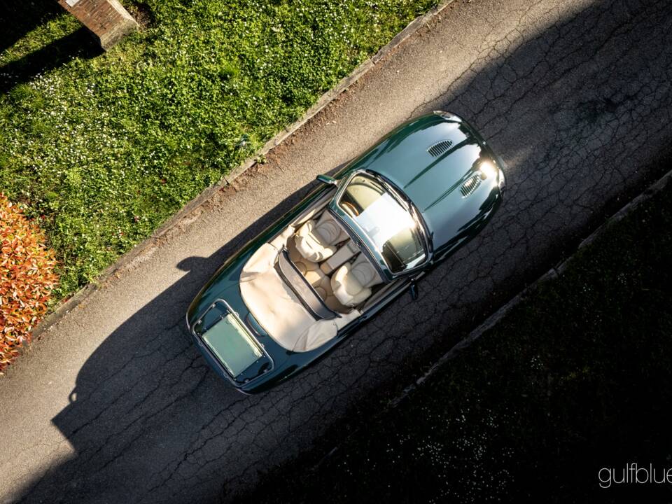 Image 70/70 of Jaguar XKR (2004)