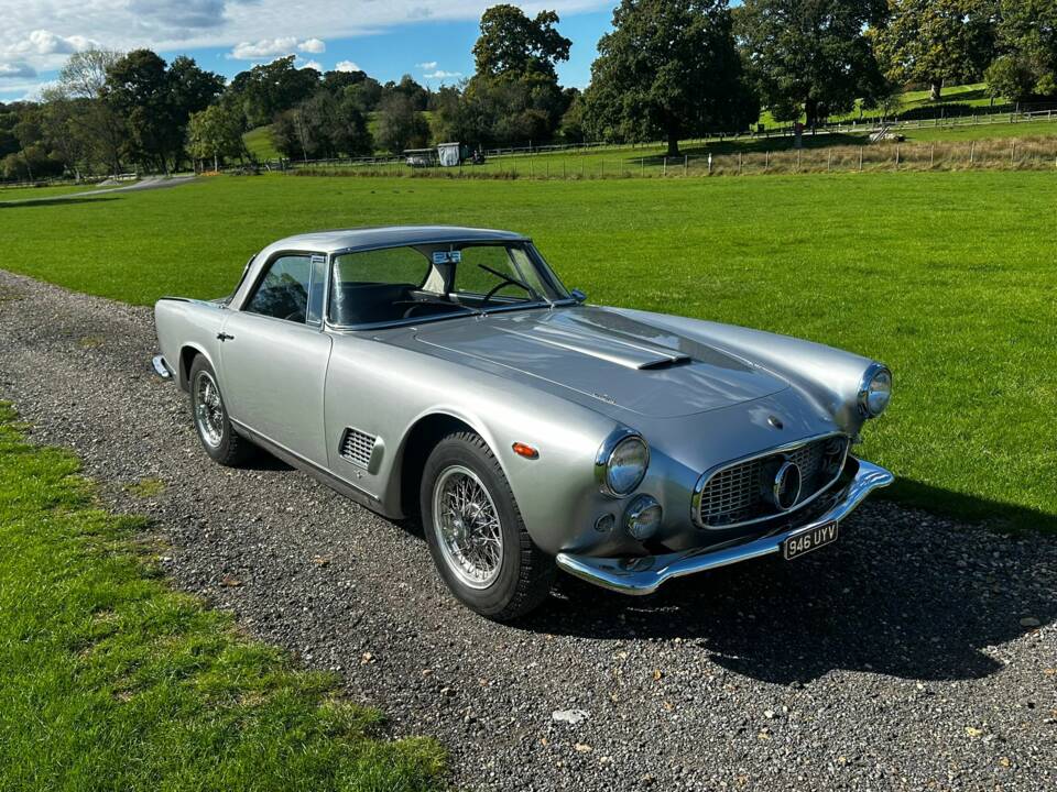 Afbeelding 4/53 van Maserati 3500 GT Touring (1961)
