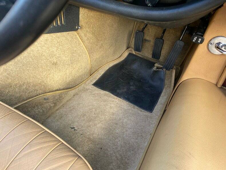 Immagine 30/50 di Jaguar E-Type V12 (1973)