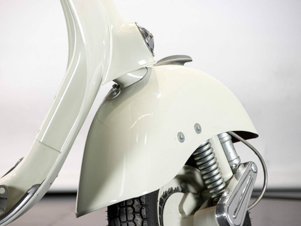 Afbeelding 37/50 van Piaggio Vespa 150 "Struzzo" VL (1956)