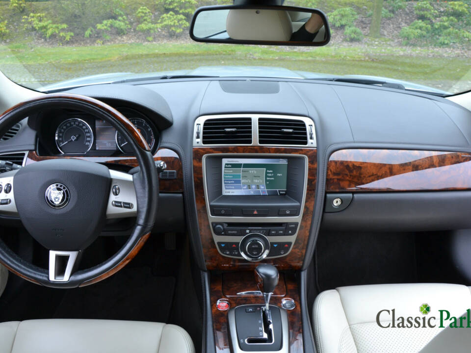 Image 12/50 de Jaguar XK 4.2 (2006)