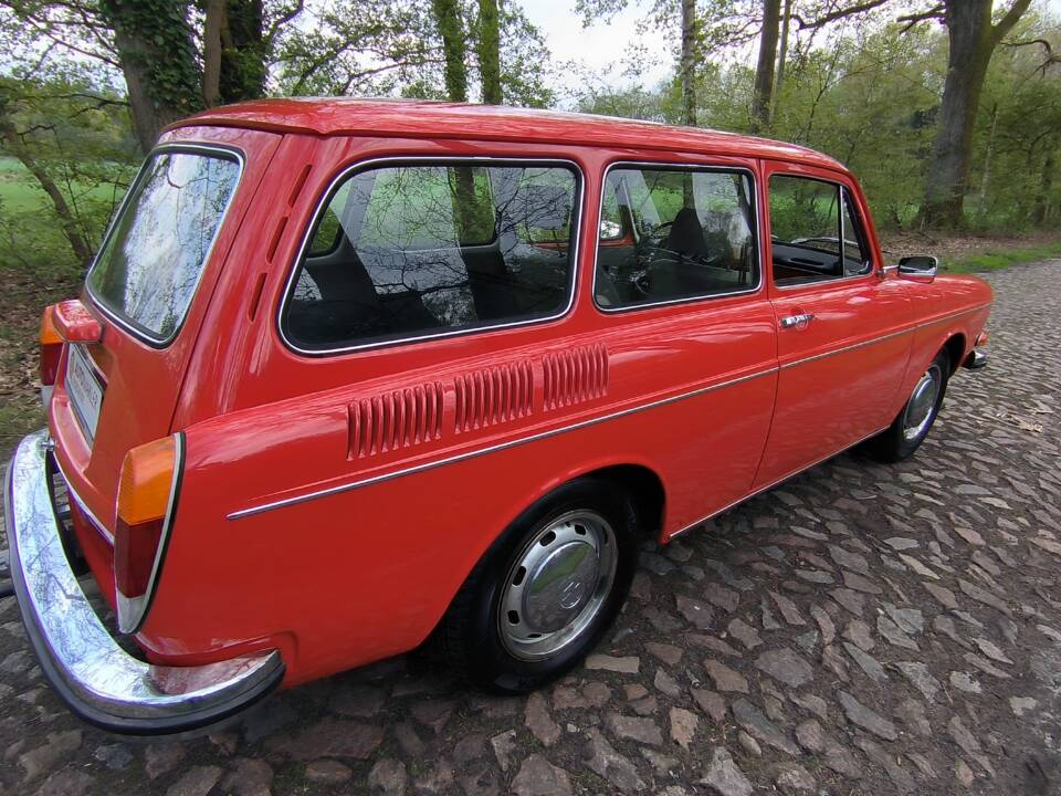 Image 32/53 of Volkswagen 1600 Variant (1972)