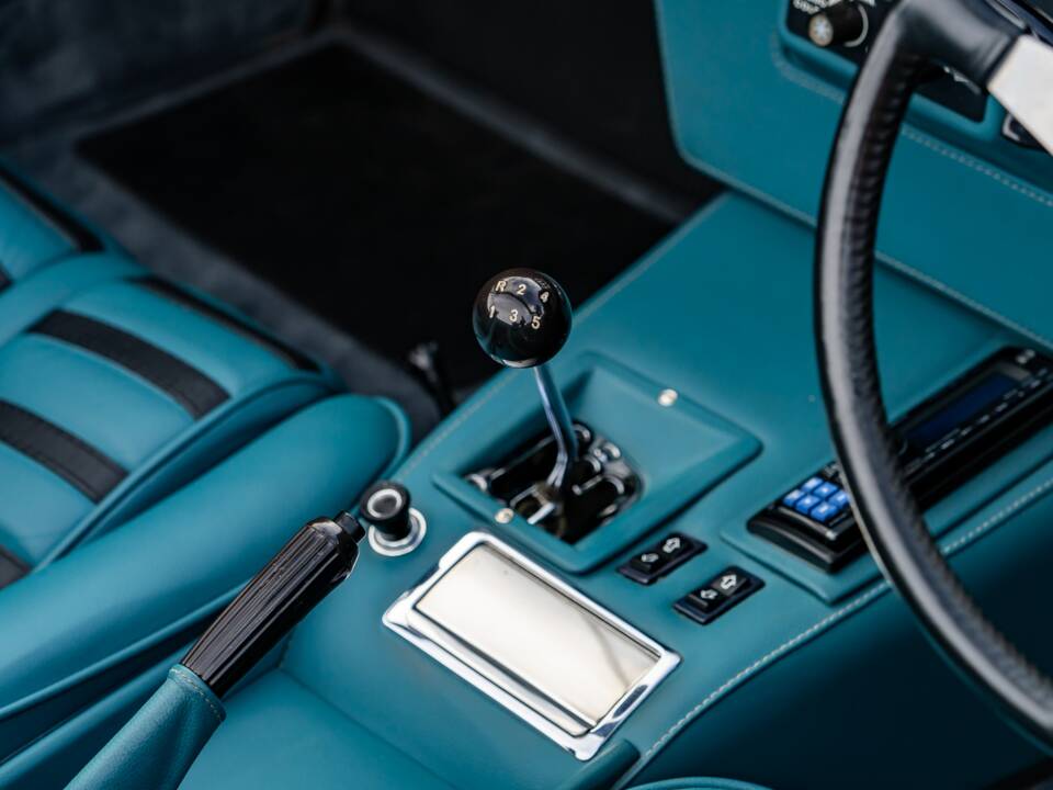 Imagen 19/32 de Ferrari 365 GTB&#x2F;4 Daytona (1973)