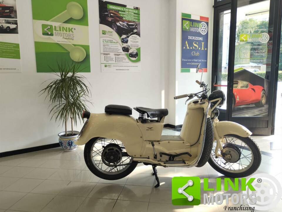Afbeelding 2/10 van Moto Guzzi DUMMY (1954)