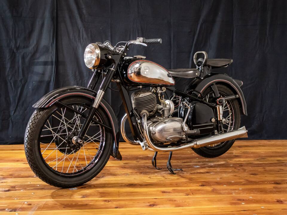 Image 1/12 de Puch 250 TF (1953)