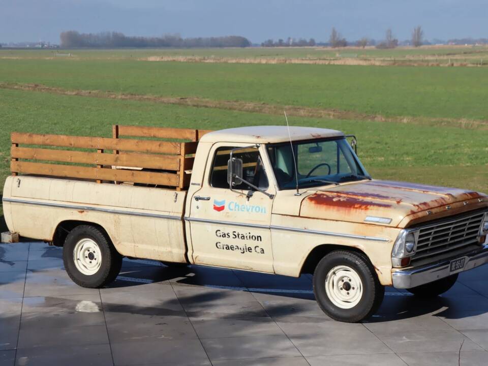Image 42/52 of Ford F-100 (1967)