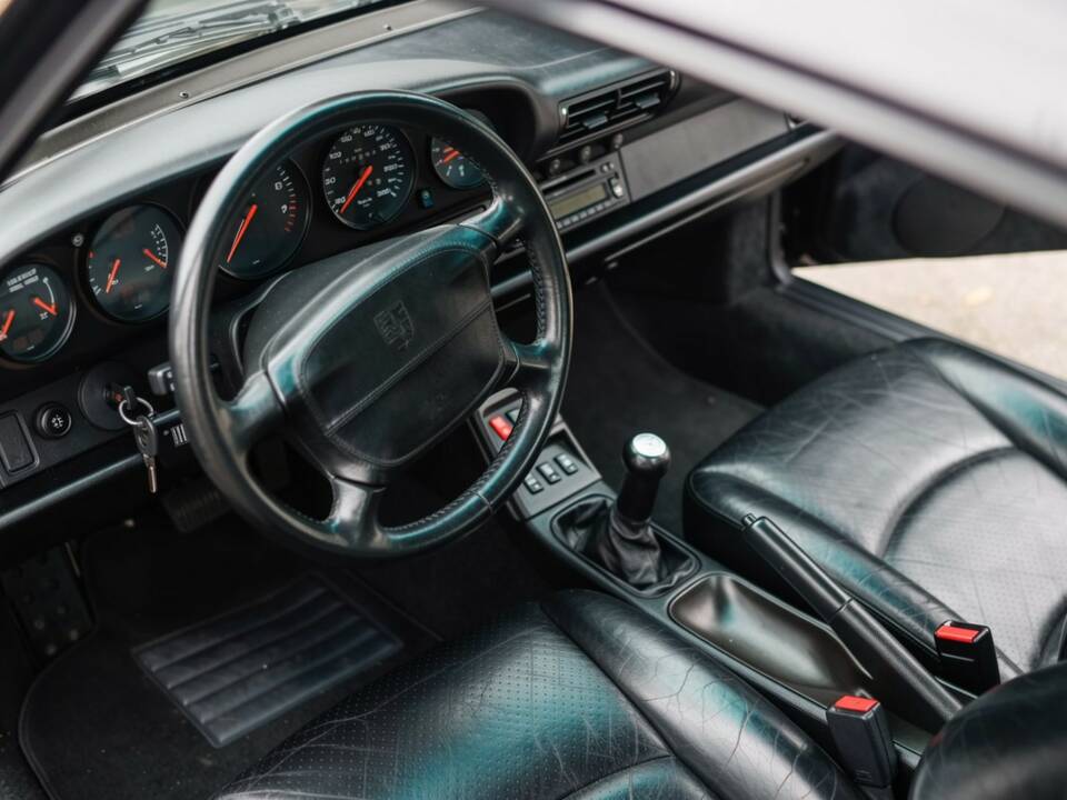 Bild 6/19 von Porsche 911 Carrera 4 (1996)