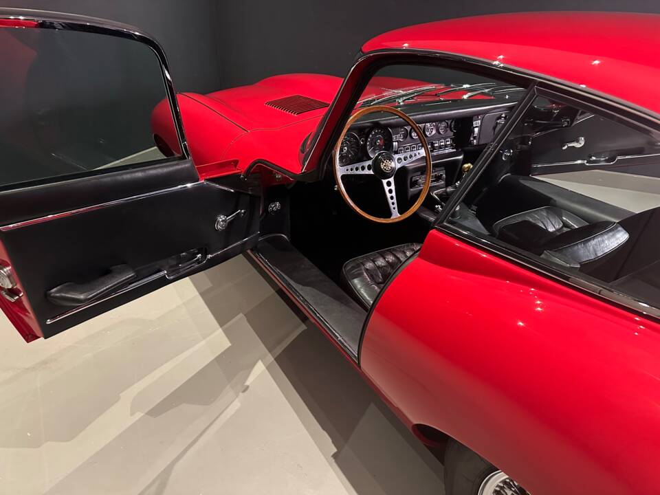 Afbeelding 41/95 van Jaguar XK-E (1970)