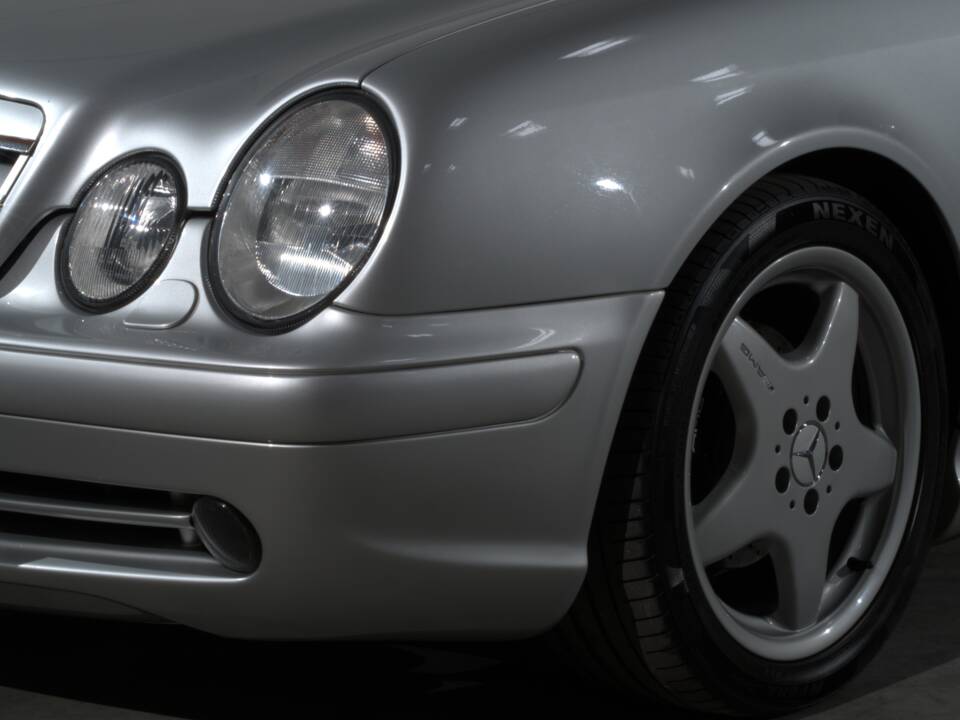 Image 5/28 of Mercedes-Benz CLK 200 Kompressor (2001)