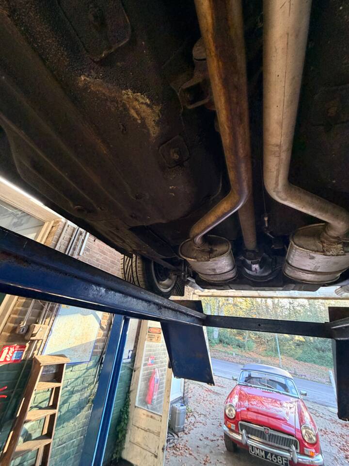 Bild 66/70 von Ford Capri 2,8i (1986)