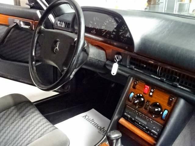 Bild 13/20 von Mercedes-Benz 300 SE (1990)