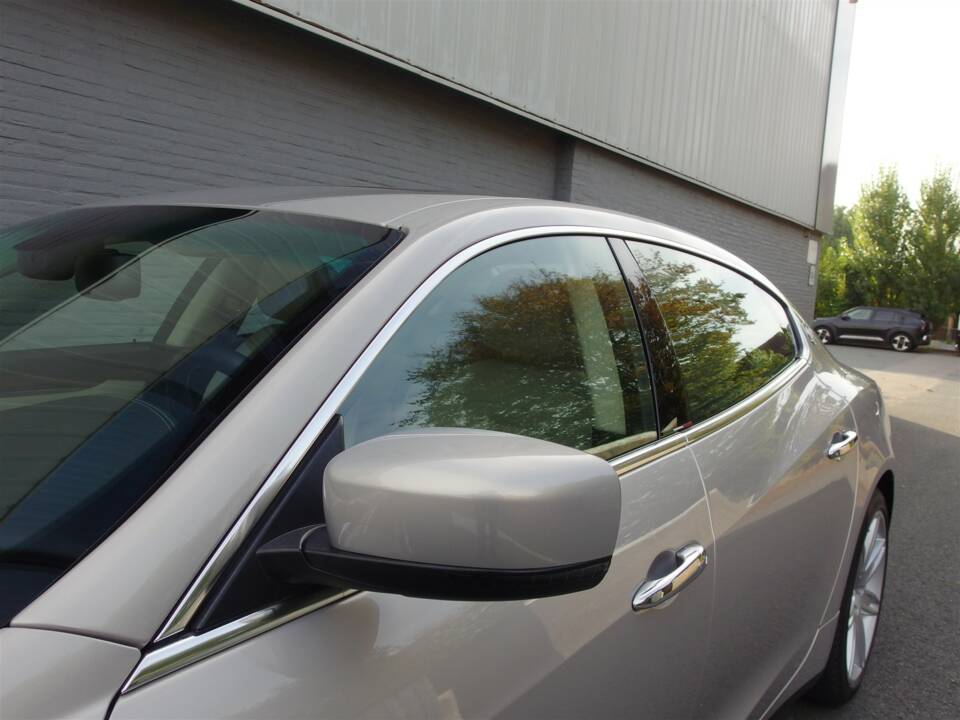 Image 34/98 of Maserati Quattroporte GTS (2015)