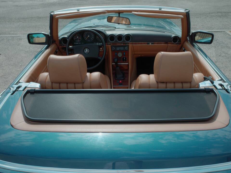 Image 3/15 of Mercedes-Benz 280 SL (1983)
