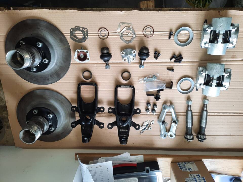 Image 33/74 of Jaguar E-Type 3.8 Flat Floor (1961)