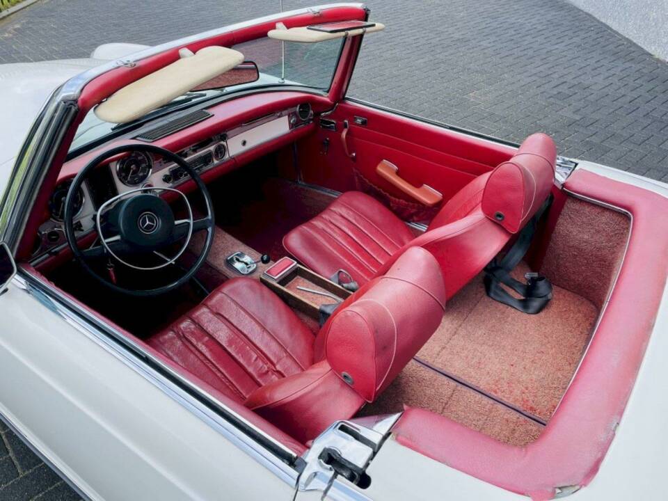 Immagine 18/36 di Mercedes-Benz 280 SL (1970)