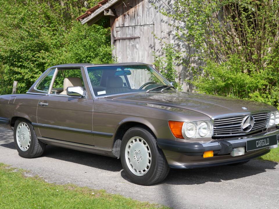 Bild 1/19 von Mercedes-Benz 560 SL (1989)