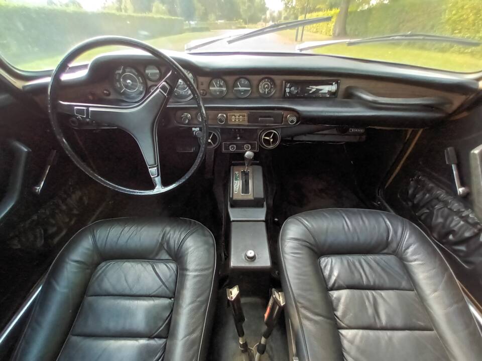 Image 47/73 of Volvo 1800 ES (1972)