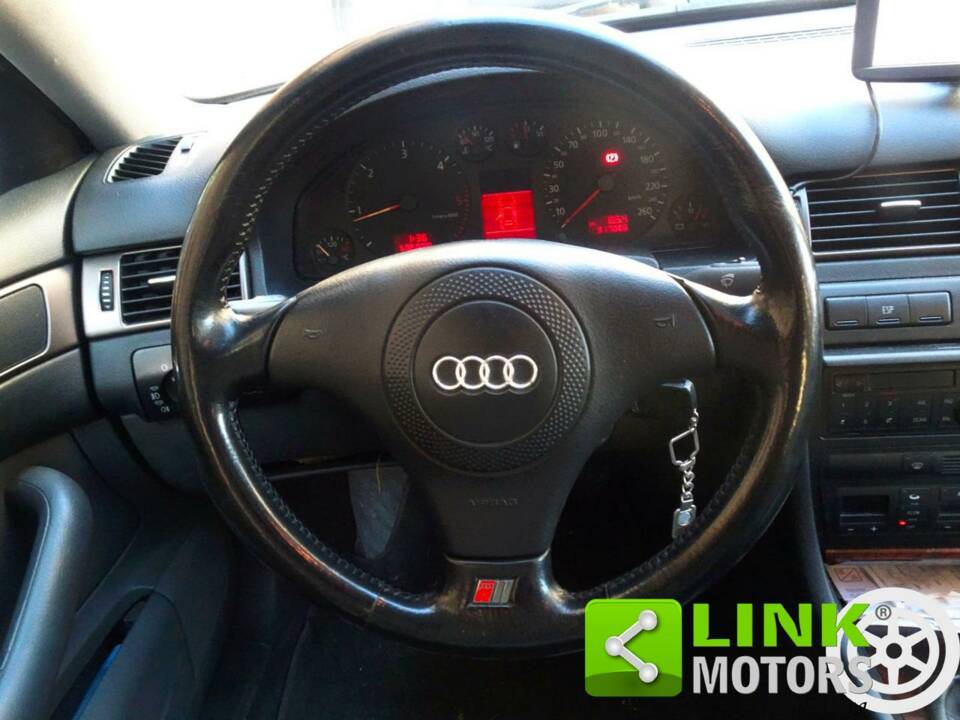 Bild 7/10 von Audi A4 Avant 2.5 TDI (2000)