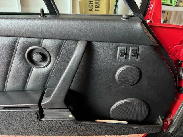 Immagine 16/17 di Porsche 911 Carrera 2 (1993)