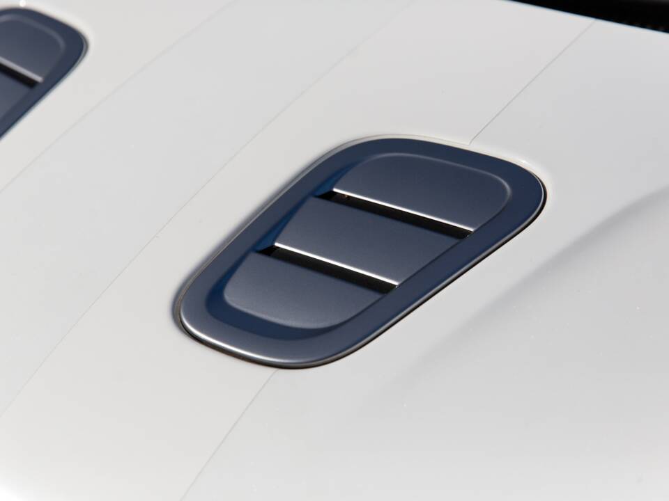 Bild 54/95 von Aston Martin Cygnet (2012)