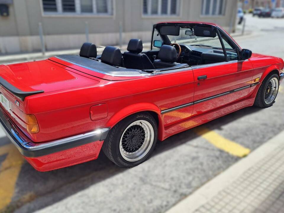 Immagine 45/50 di BMW 320i (1989)