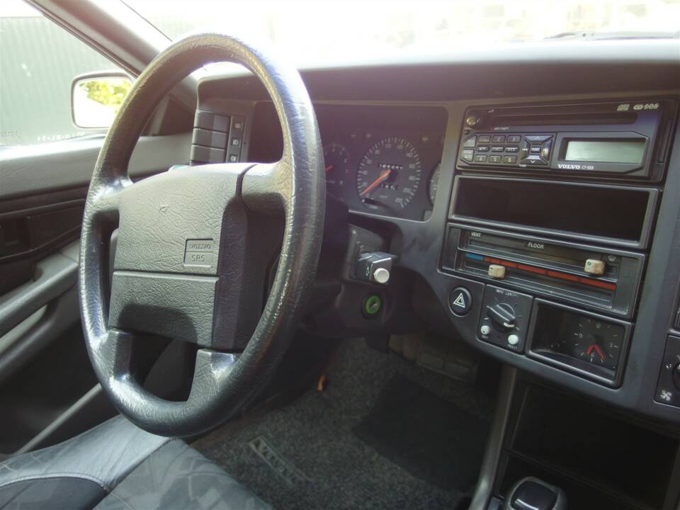 Image 65/93 de Volvo 480 ES (1995)