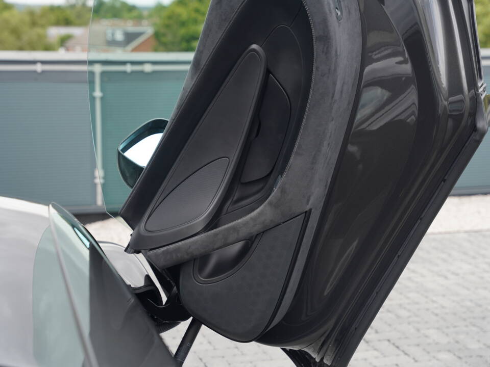 Afbeelding 14/50 van McLaren 570S (2016)
